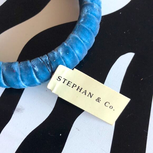 4 for $20 Stephan & Co. Blue Velvet Bangle - Picture 3 of 3